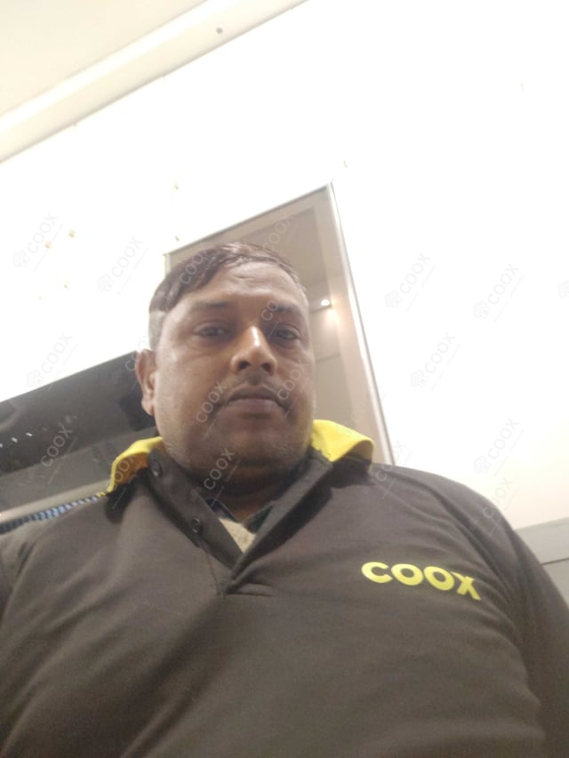 Chef from COOX at bookings. Professional cooks chefs at home