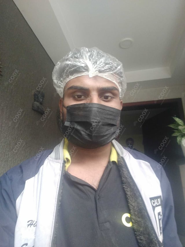 Chef from COOX at bookings. Professional cooks chefs at home