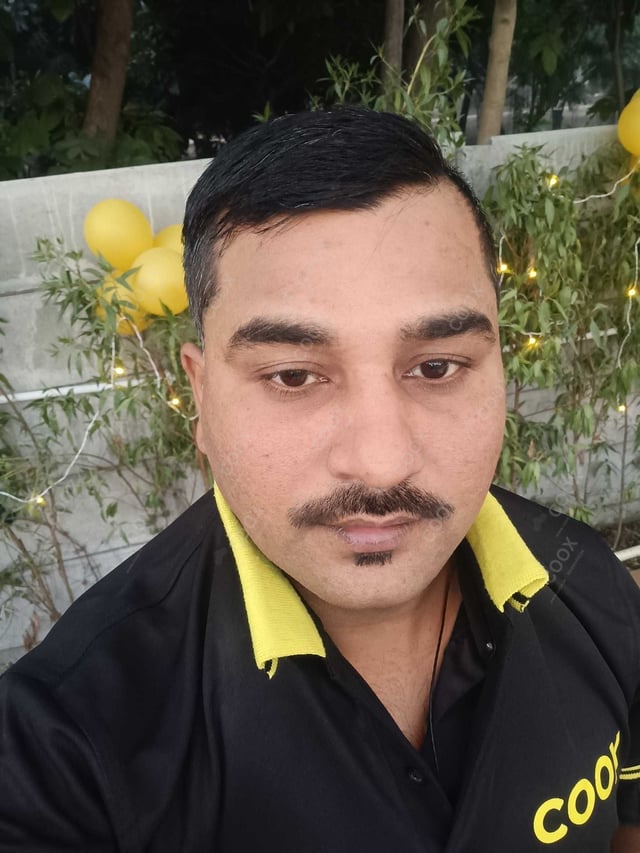 Chef from COOX at bookings. Professional cooks chefs at home