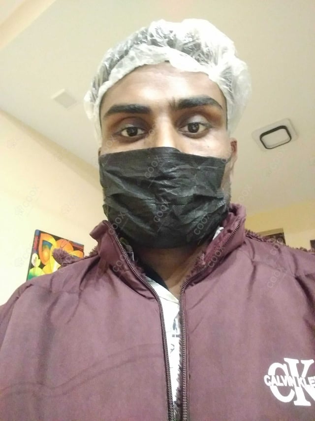 Chef from COOX at bookings. Professional cooks chefs at home