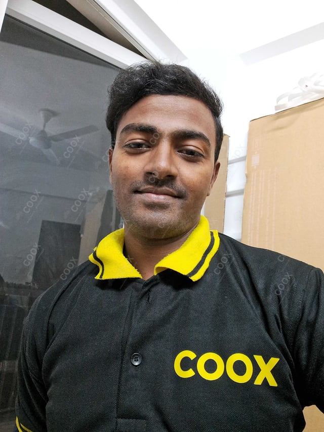 Chef from COOX at bookings. Professional cooks chefs at home