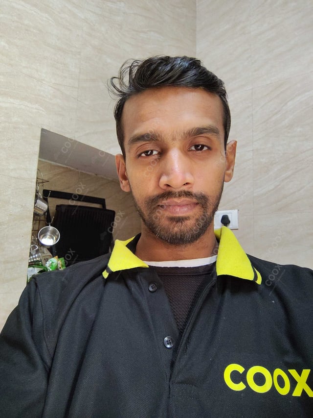 Chef from COOX at bookings. Professional cooks chefs at home