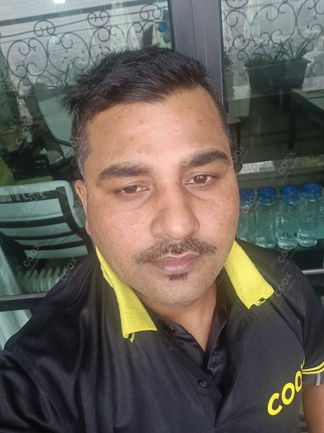 Chef from COOX at bookings. Professional cooks chefs at home