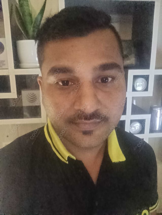 Chef from COOX at bookings. Professional cooks chefs at home