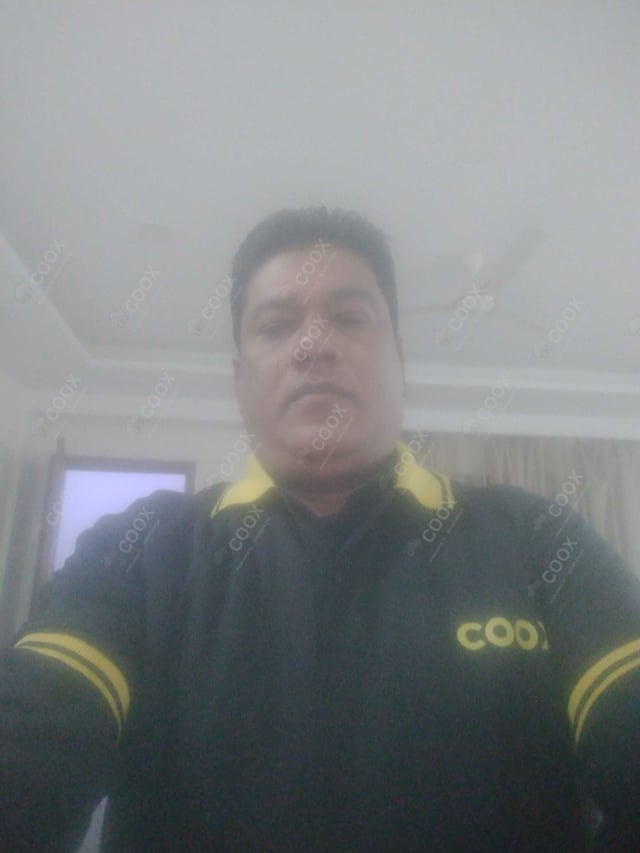 Chef from COOX at bookings. Professional cooks chefs at home