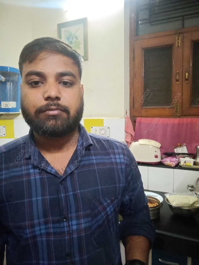 Chef from COOX at bookings. Professional cooks chefs at home