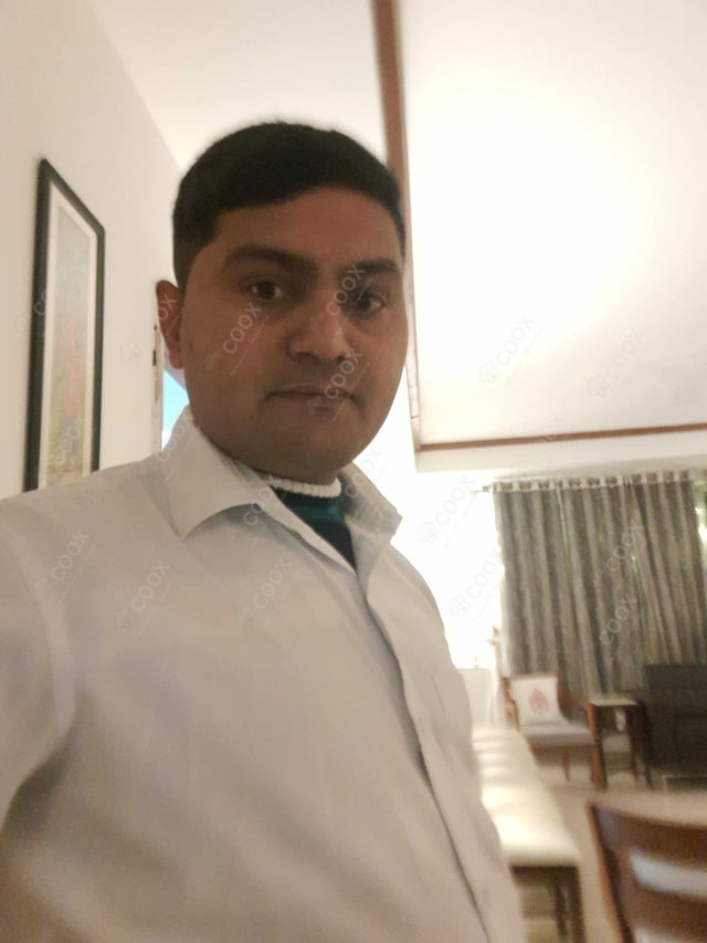 Chef from COOX at bookings. Professional cooks chefs at home