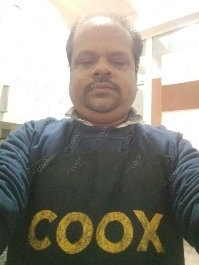 Chef from COOX at bookings. Professional cooks chefs at home