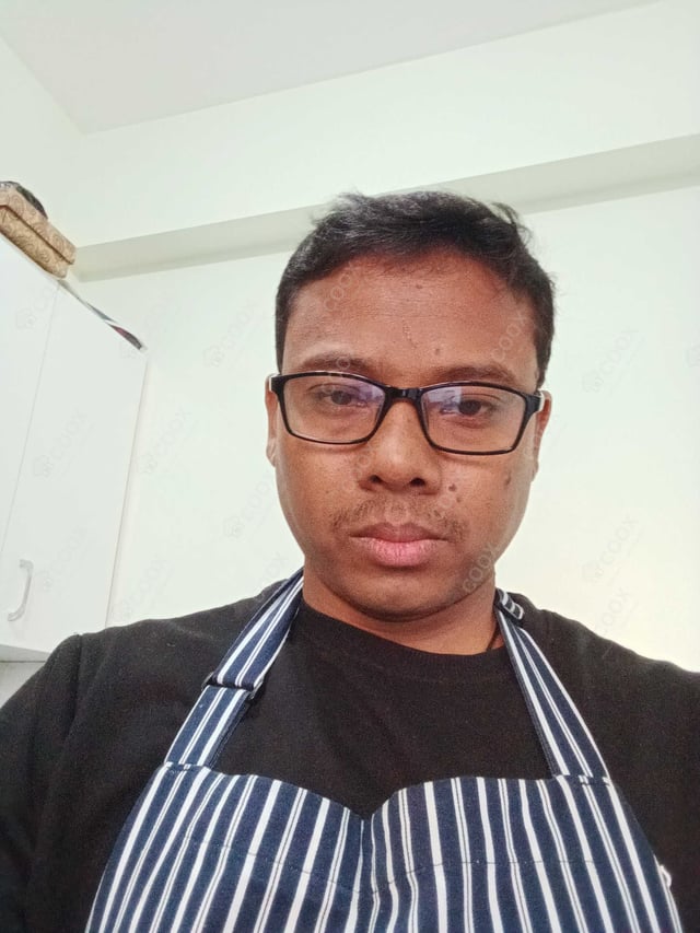 Chef from COOX at bookings. Professional cooks chefs at home