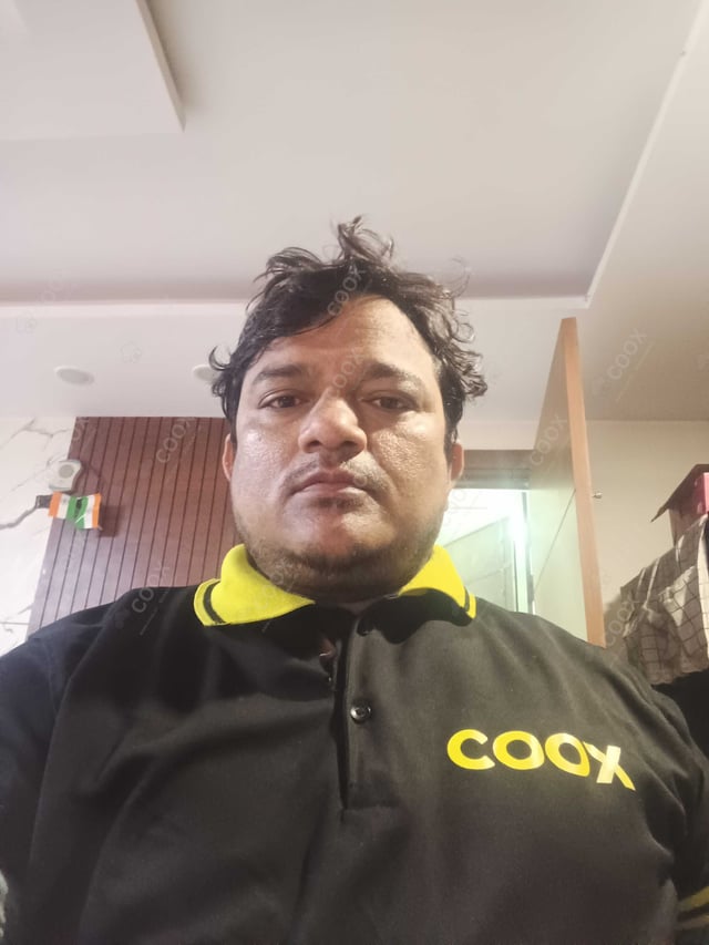 Chef from COOX at bookings. Professional cooks chefs at home