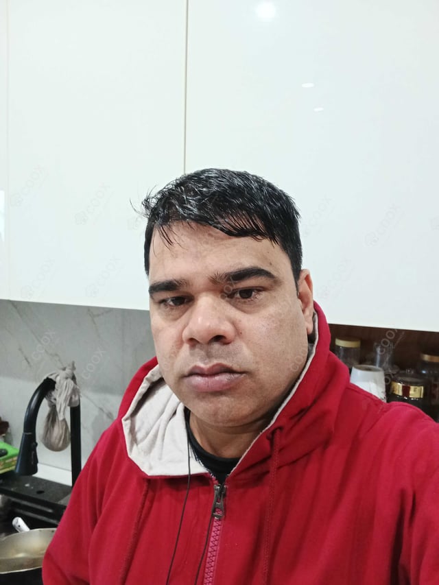 Chef from COOX at bookings. Professional cooks chefs at home