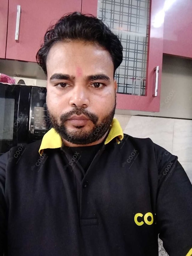Chef from COOX at bookings. Professional cooks chefs at home