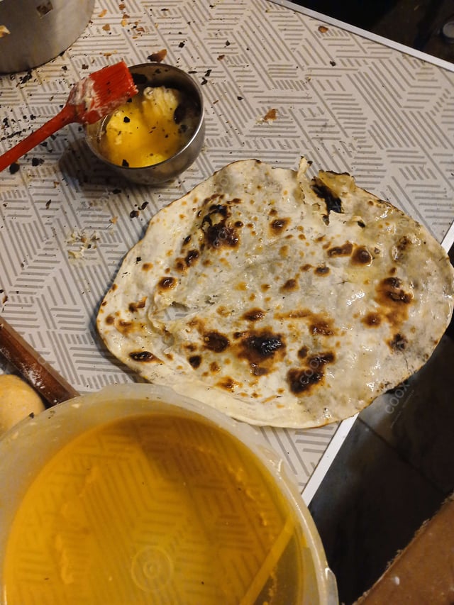 Delicious Naan (Butter / Garlic) prepared by COOX