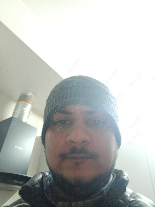 Chef from COOX at bookings. Professional cooks chefs at home