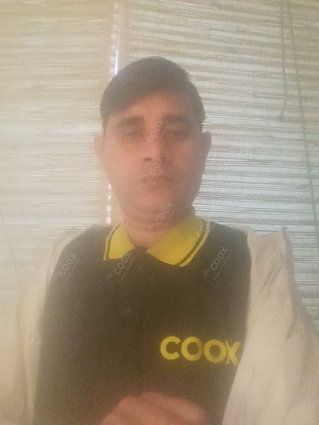 Chef from COOX at bookings. Professional cooks chefs at home