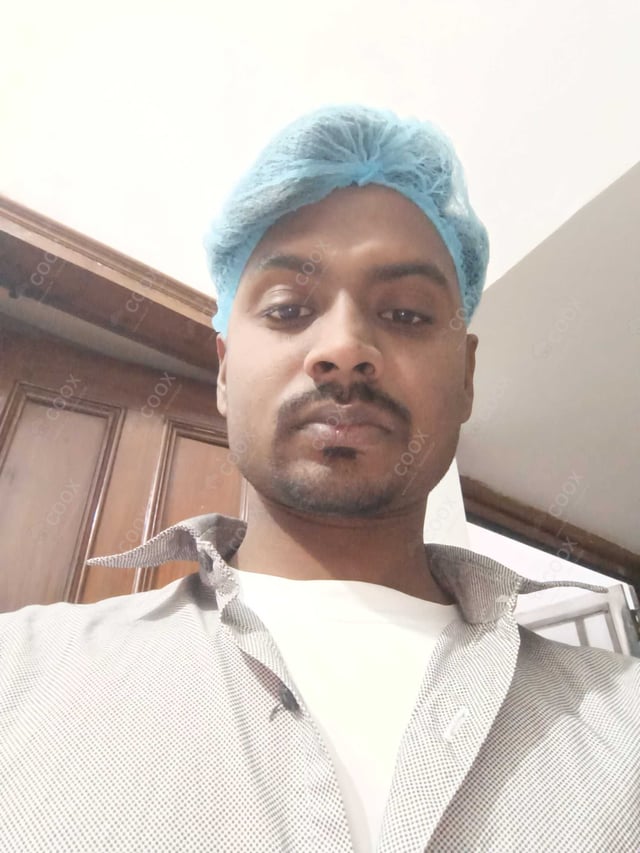 Chef from COOX at bookings. Professional cooks chefs at home