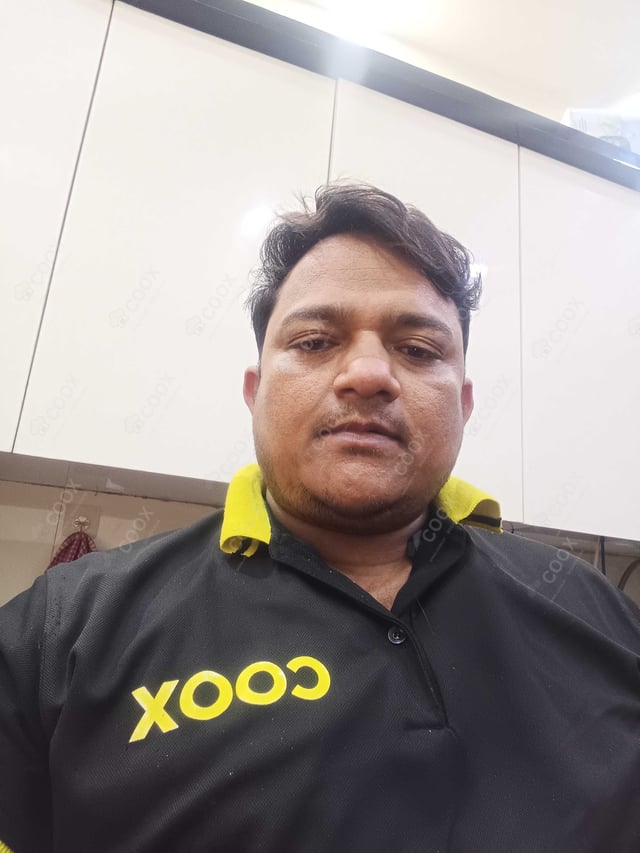 Chef from COOX at bookings. Professional cooks chefs at home