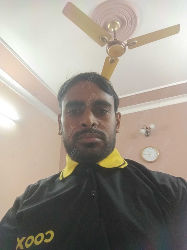 Chef from COOX at bookings. Professional cooks chefs at home