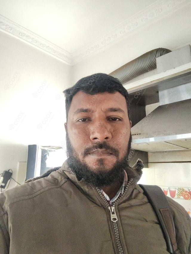 Chef from COOX at bookings. Professional cooks chefs at home