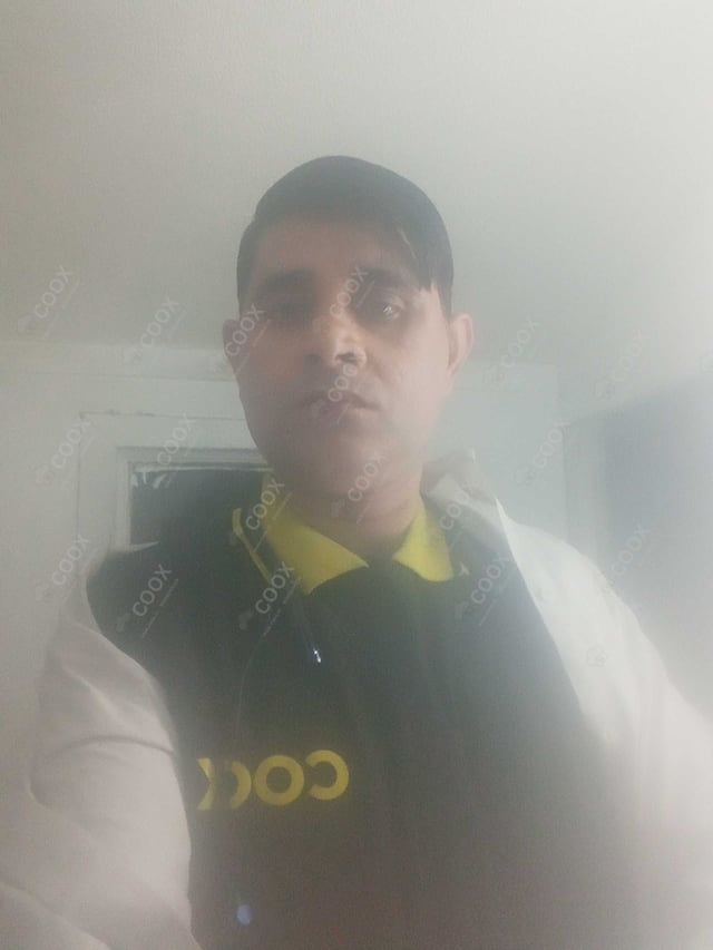Chef from COOX at bookings. Professional cooks chefs at home