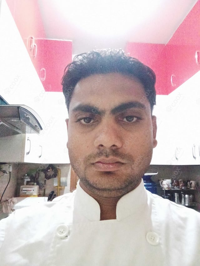 Chef from COOX at bookings. Professional cooks chefs at home