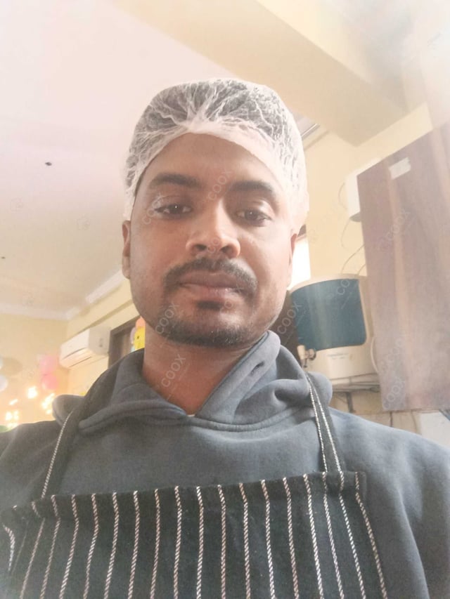 Chef from COOX at bookings. Professional cooks chefs at home