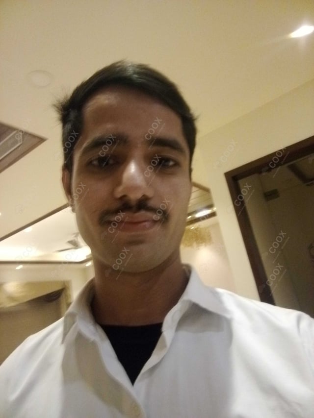 Chef from COOX at bookings. Professional cooks chefs at home