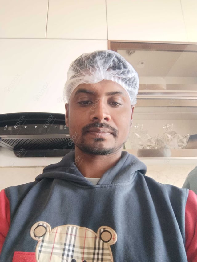 Chef from COOX at bookings. Professional cooks chefs at home