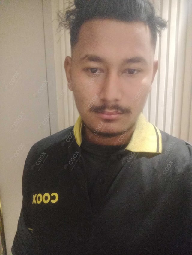 Chef from COOX at bookings. Professional cooks chefs at home