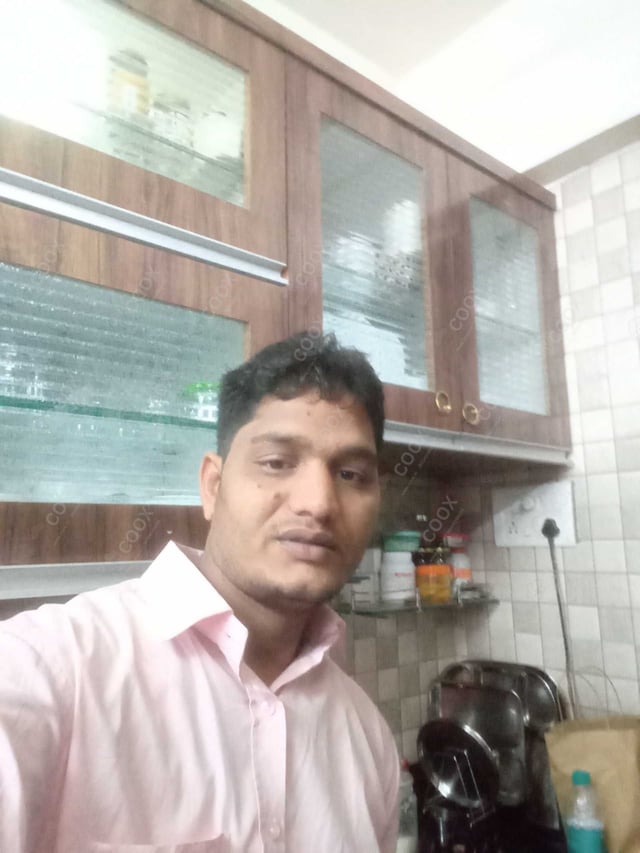 Chef from COOX at bookings. Professional cooks chefs at home
