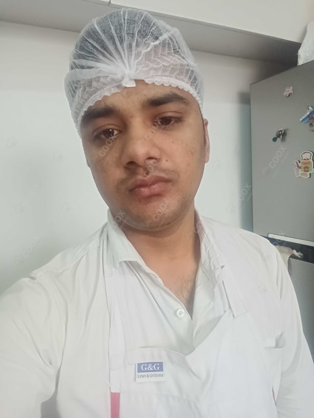 Chef from COOX at bookings. Professional cooks chefs at home