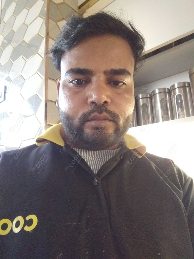 Chef from COOX at bookings. Professional cooks chefs at home