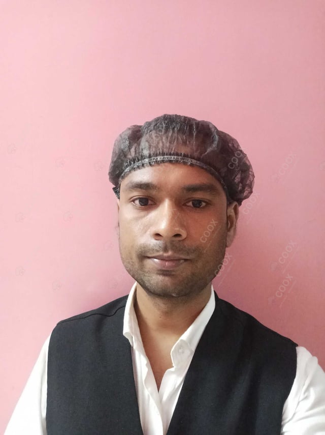 Chef from COOX at bookings. Professional cooks chefs at home