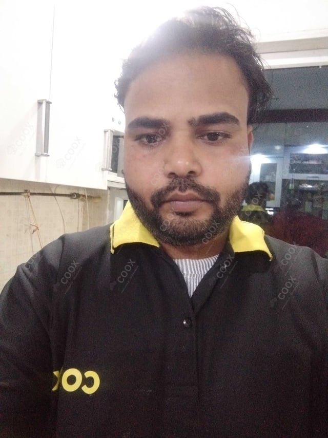 Chef from COOX at bookings. Professional cooks chefs at home