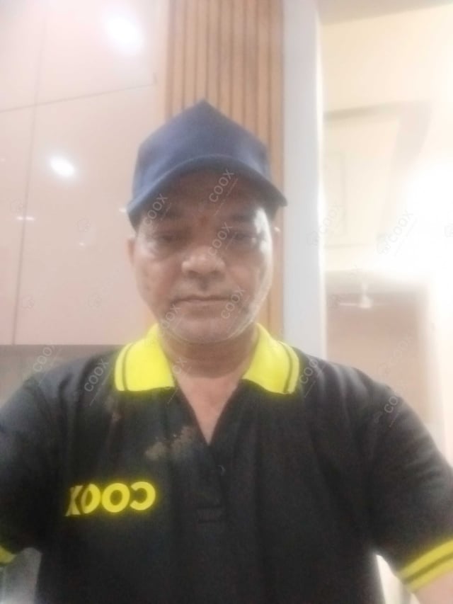 Chef from COOX at bookings. Professional cooks chefs at home