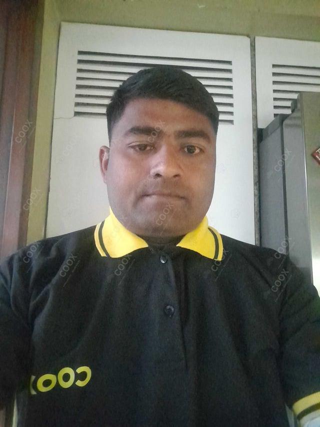 Chef from COOX at bookings. Professional cooks chefs at home
