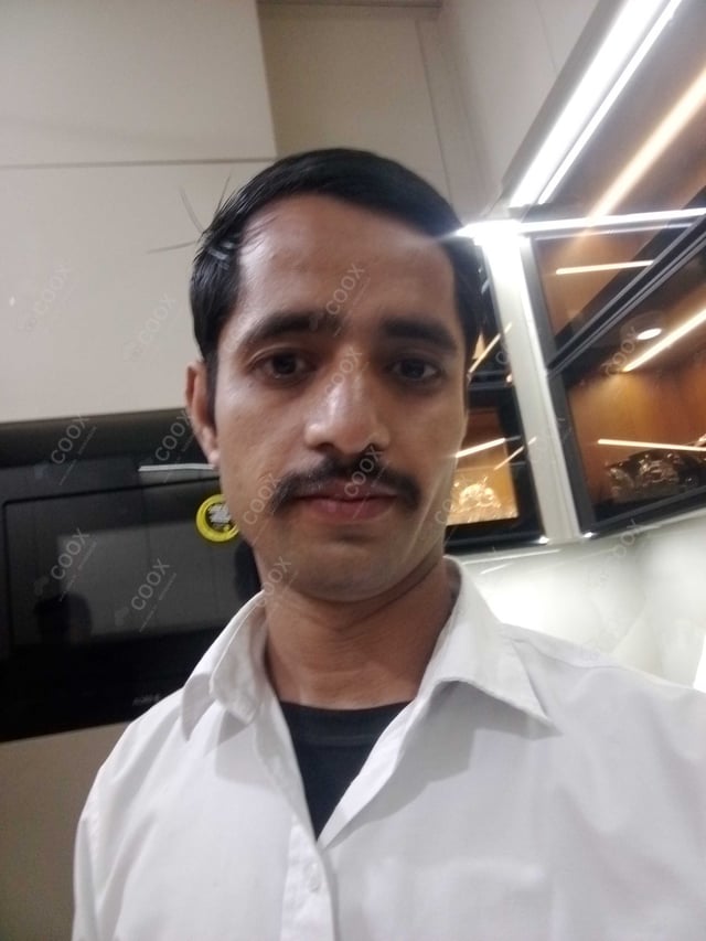 Chef from COOX at bookings. Professional cooks chefs at home