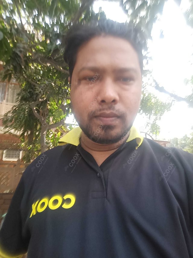 Chef from COOX at bookings. Professional cooks chefs at home