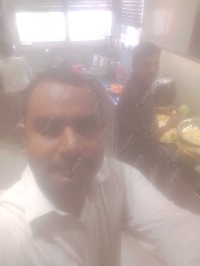 Chef from COOX at bookings. Professional cooks chefs at home