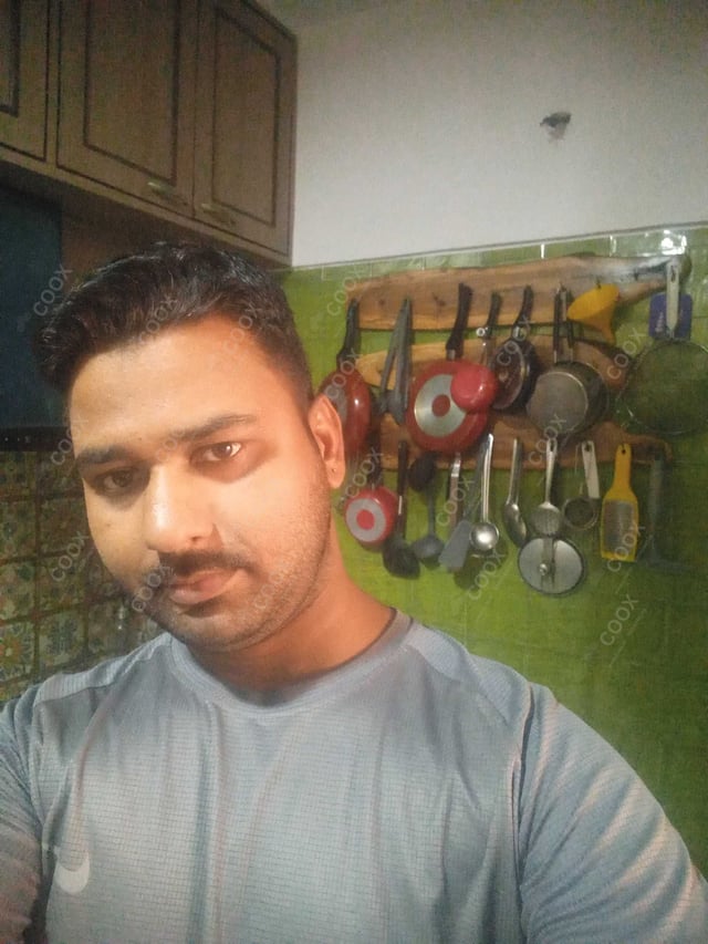 Chef from COOX at bookings. Professional cooks chefs at home