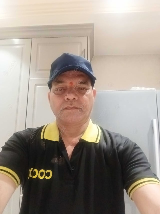 Chef from COOX at bookings. Professional cooks chefs at home