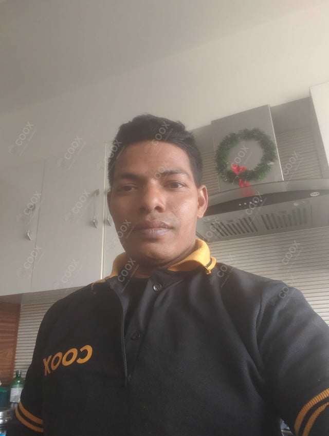 Chef from COOX at bookings. Professional cooks chefs at home