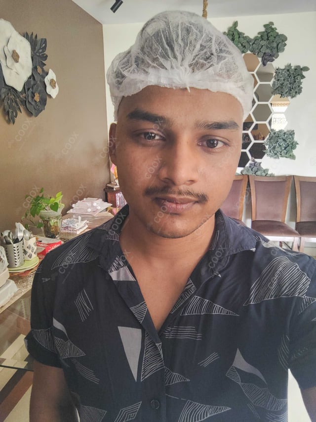 Chef from COOX at bookings. Professional cooks chefs at home