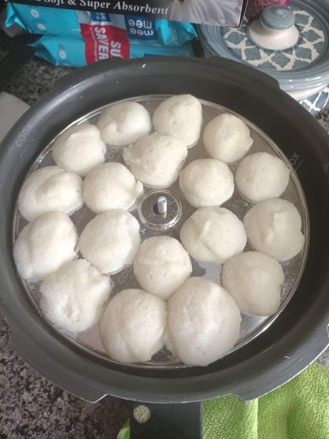 Delicious Idli Sambhar prepared by COOX