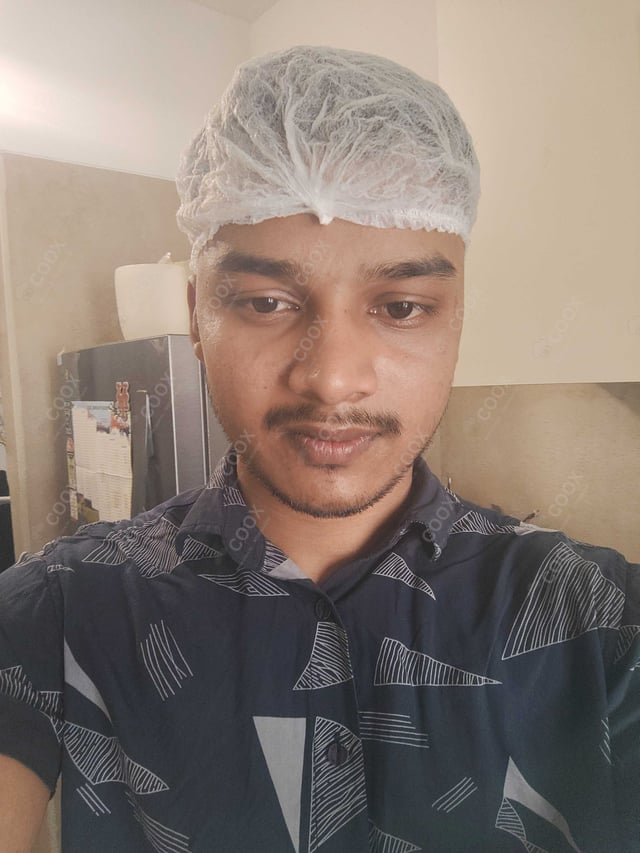Chef from COOX at bookings. Professional cooks chefs at home