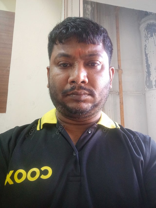Chef from COOX at bookings. Professional cooks chefs at home