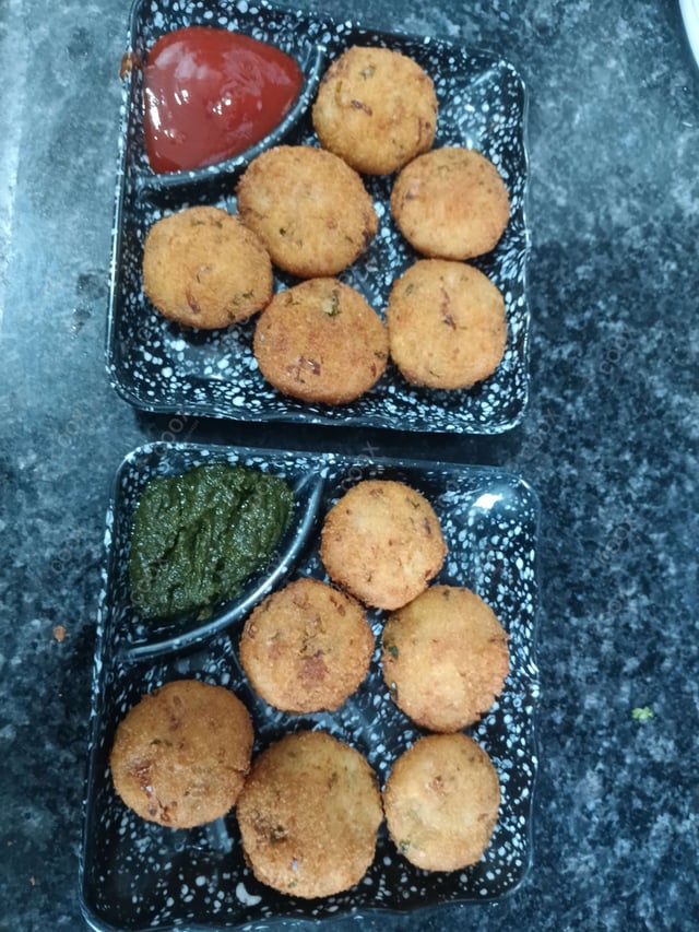 Delicious Veg Cutlets prepared by COOX