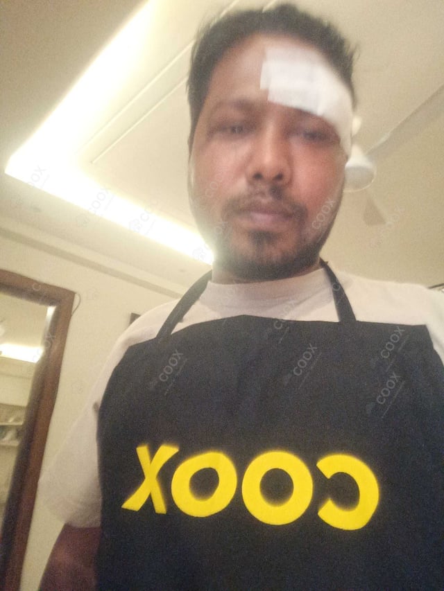Chef from COOX at bookings. Professional cooks chefs at home