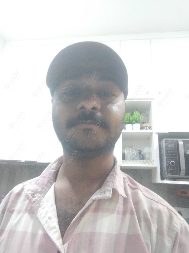 Chef from COOX at bookings. Professional cooks chefs at home