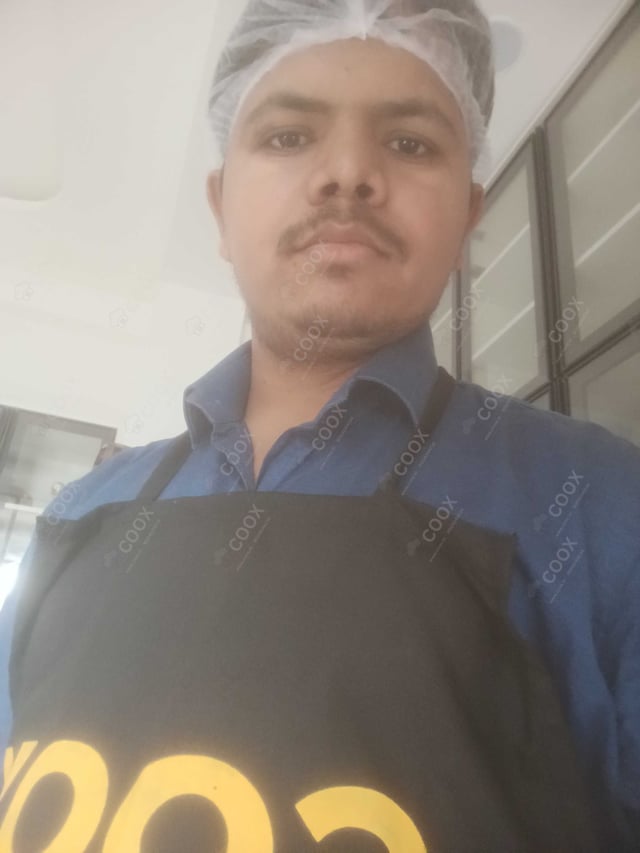 Chef from COOX at bookings. Professional cooks chefs at home